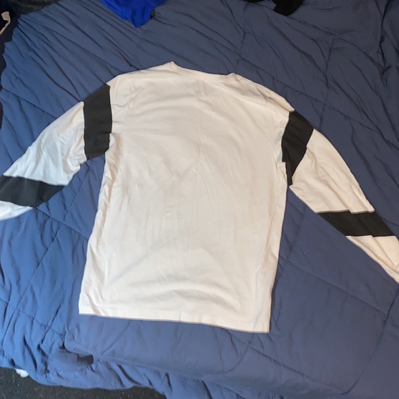 Nike long sleeve - Picture 3 of 3